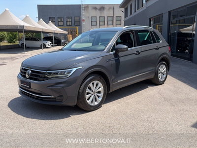 Volkswagen Tiguan 2.0 TDI 150 CV SCR DSG Life (2)
