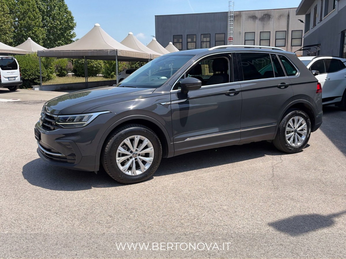 Volkswagen Tiguan 2.0 TDI 150 CV SCR DSG Life (4)