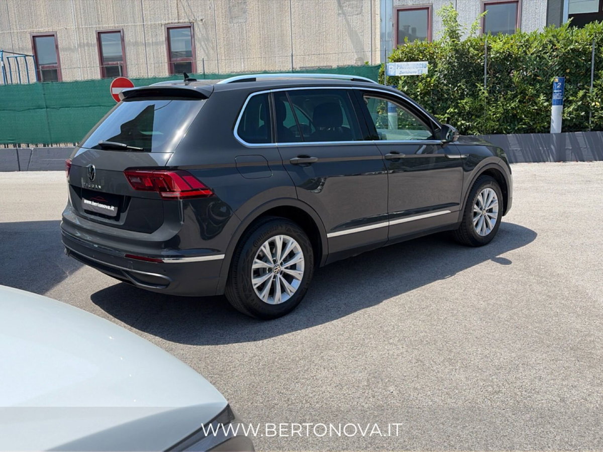 Volkswagen Tiguan 2.0 TDI 150 CV SCR DSG Life (5)