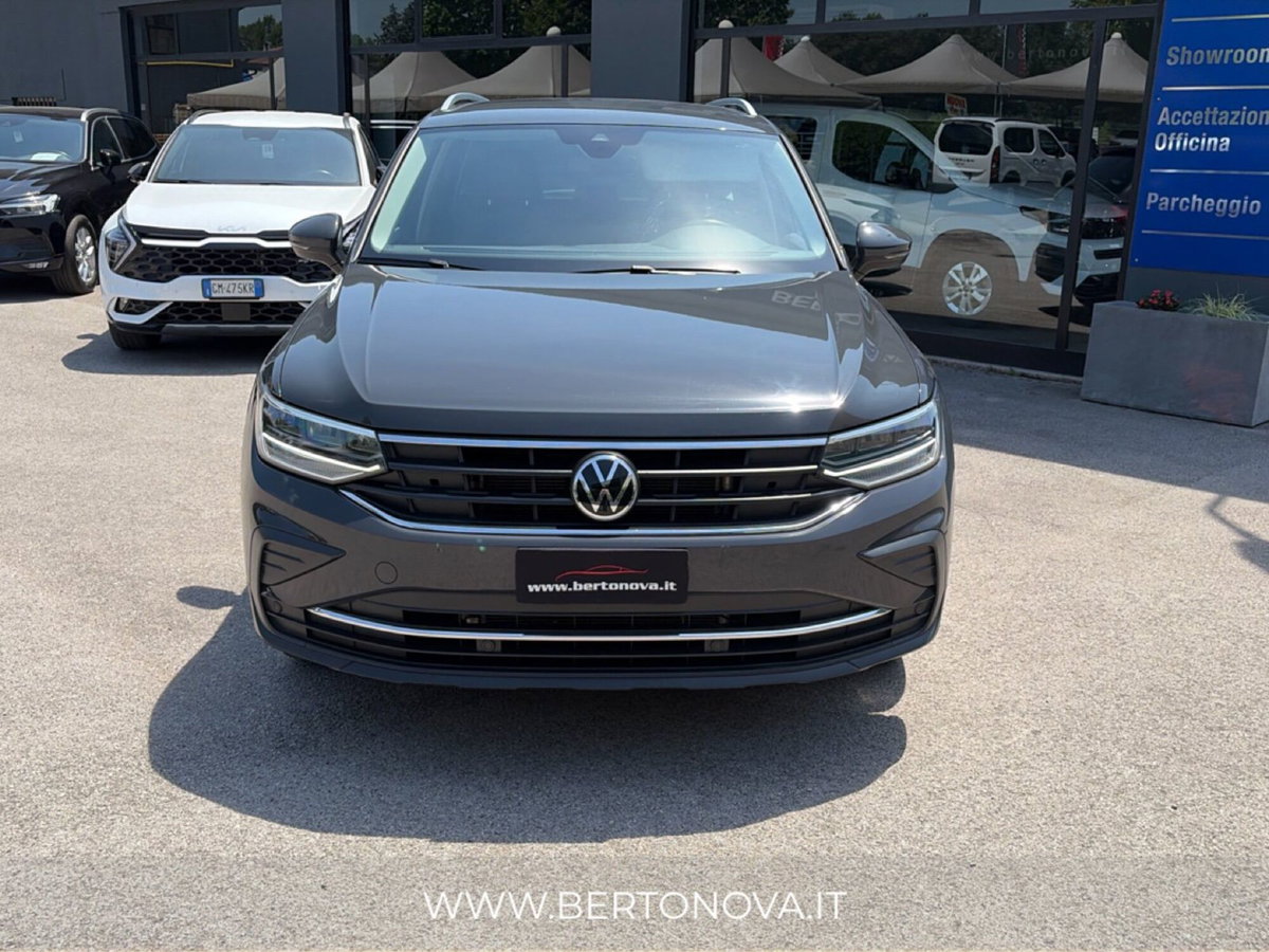 Volkswagen Tiguan 2.0 TDI 150 CV SCR DSG Life (7)