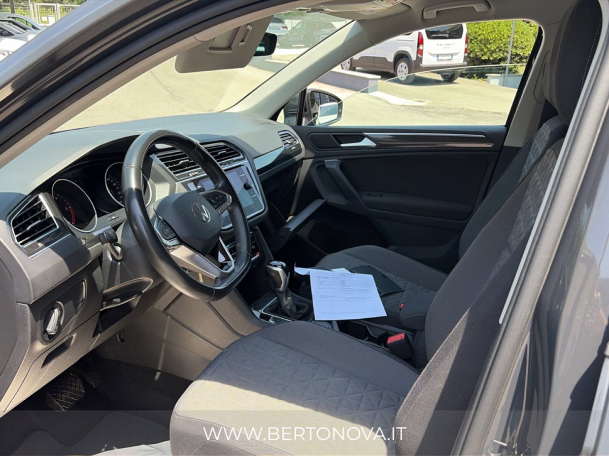 Volkswagen Tiguan 2.0 TDI 150 CV SCR DSG Life (9)
