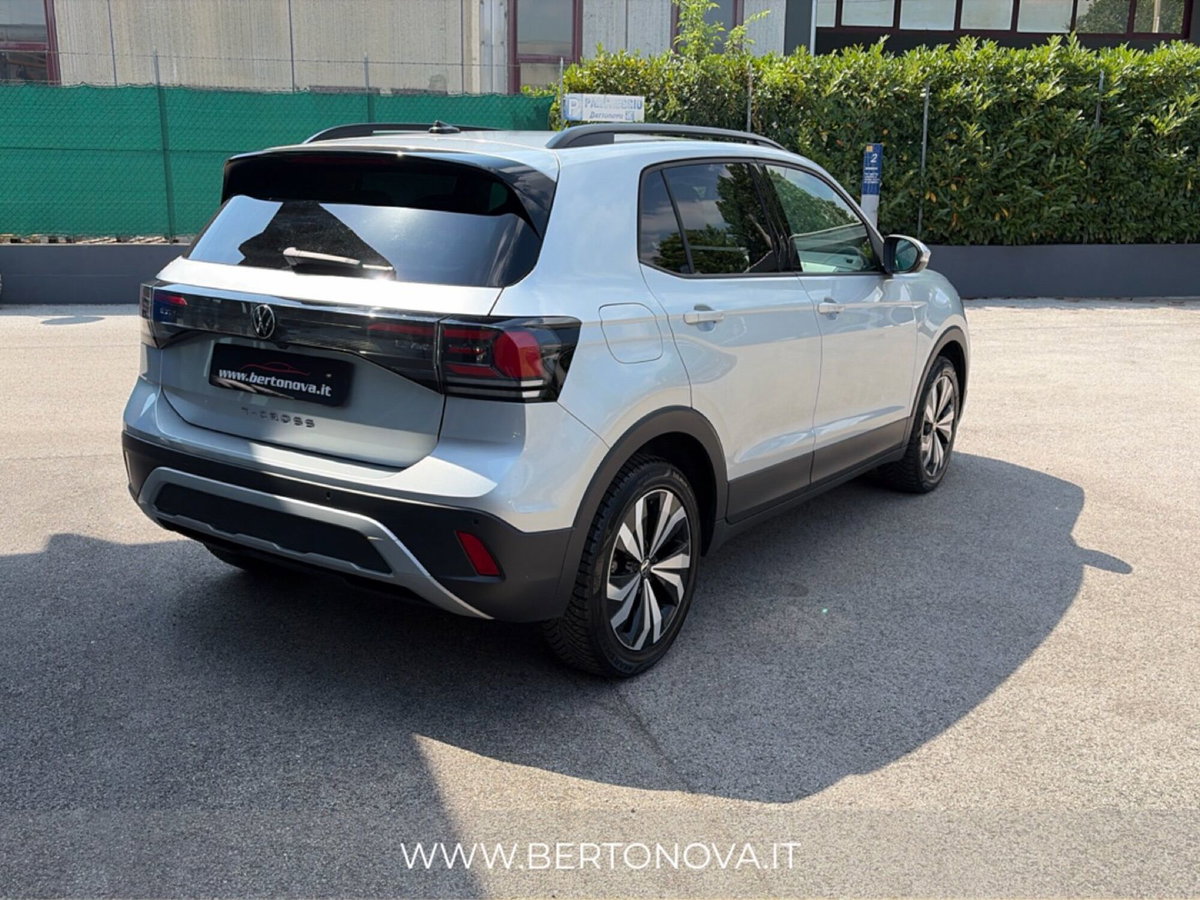 Volkswagen T-Cross 1.0 tsi Edition 115cv dsg (2)