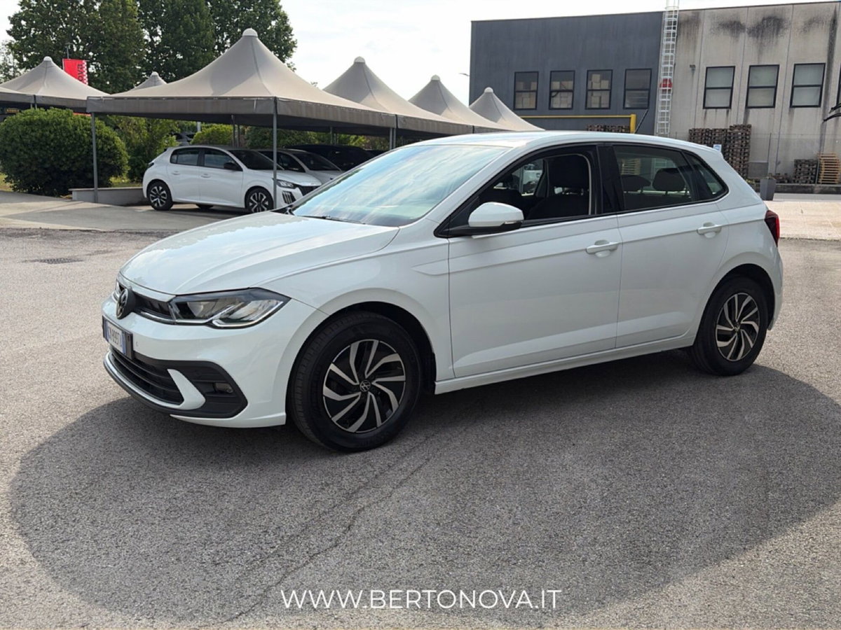 Volkswagen Polo 1.0 tsi Life 95cv (3)