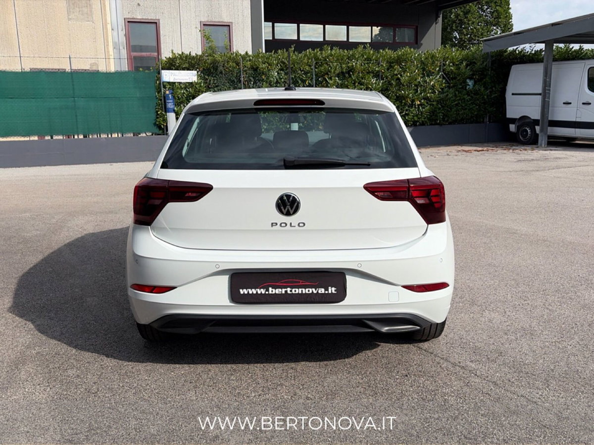 Volkswagen Polo 1.0 tsi Life 95cv (4)