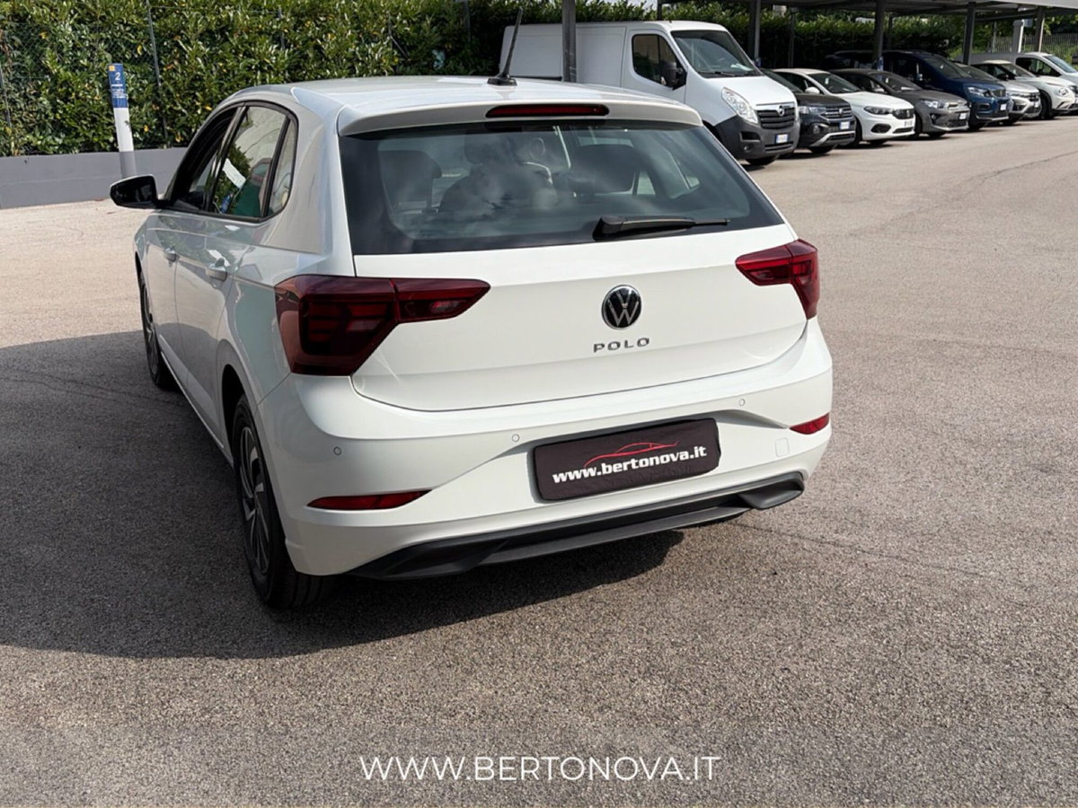 Volkswagen Polo 1.0 tsi Life 95cv (5)