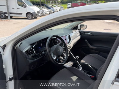 Volkswagen Polo 1.0 tsi Life 95cv (9)
