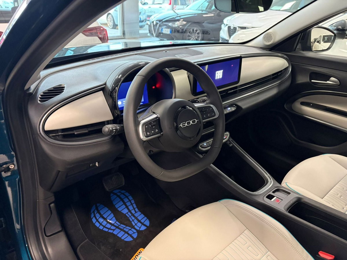 Fiat 600 1.2 hybrid La Prima 145cv auto (6)