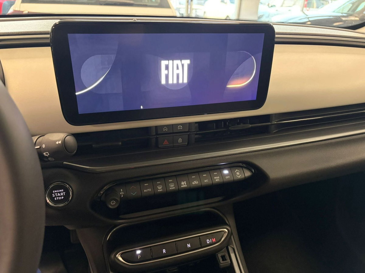 Fiat 600 1.2 hybrid La Prima 145cv auto (9)