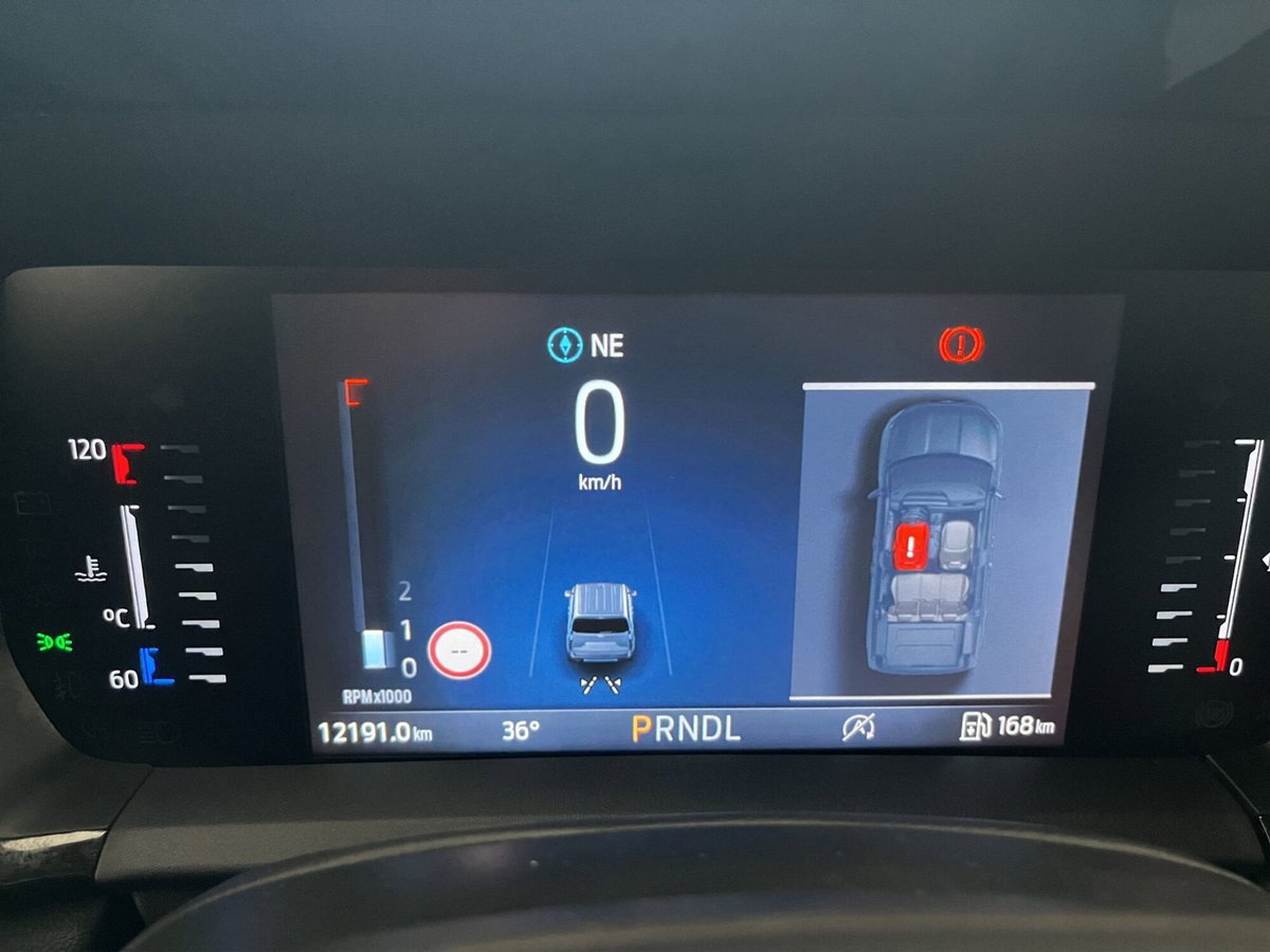 Ford Tourneo Courier 1.0 ecoboost 125cv Titanium powershift (14)