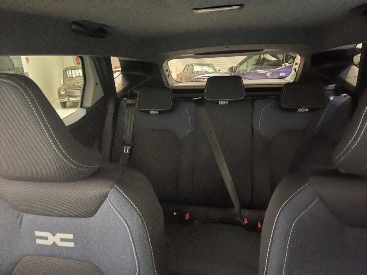 Dacia Duster 1.6 hybrid Journey 140cv (17)