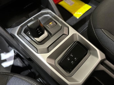 Dacia Duster 1.6 hybrid Journey 140cv (9)