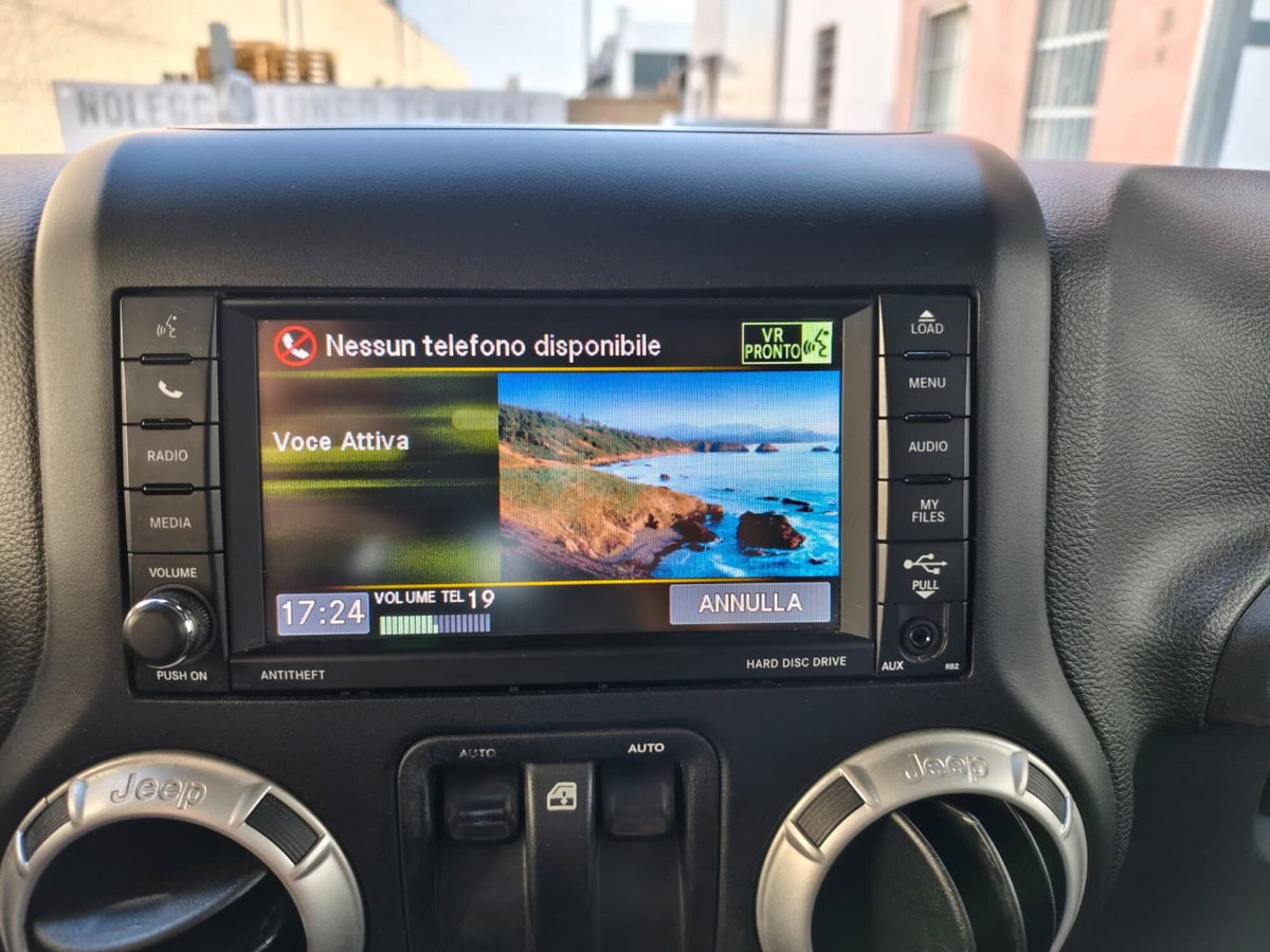 Jeep Wrangler Unlimited 2.8 CRD DPF Sahara Auto (16)