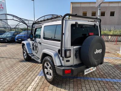 Jeep Wrangler Unlimited 2.8 CRD DPF Sahara Auto (6)