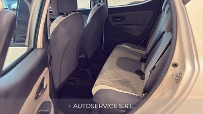 Lancia Ypsilon 1.2 69 CV 5 porte GPL Ecochic Gold (11)