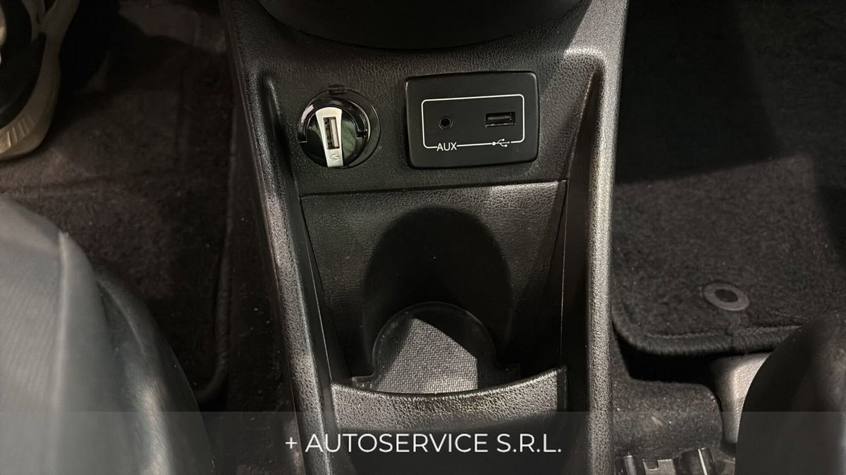 Lancia Ypsilon 1.2 69 CV 5 porte GPL Ecochic Gold (17)