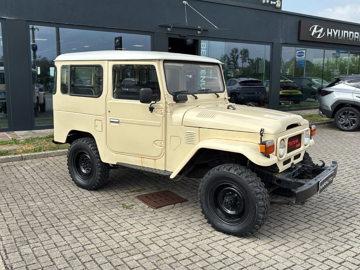 Toyota Land Cruiser 5p 2.8 d-4d Executive 7 posti Plus auto (2)