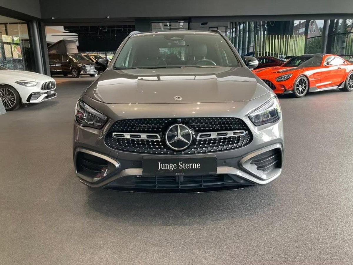 Mercedes-Benz GLA SUV 200 d AMG Line Premium Plus 4matic auto (2)