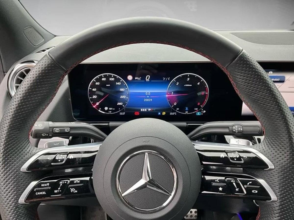 Mercedes-Benz GLA SUV 200 d AMG Line Premium Plus 4matic auto (13)