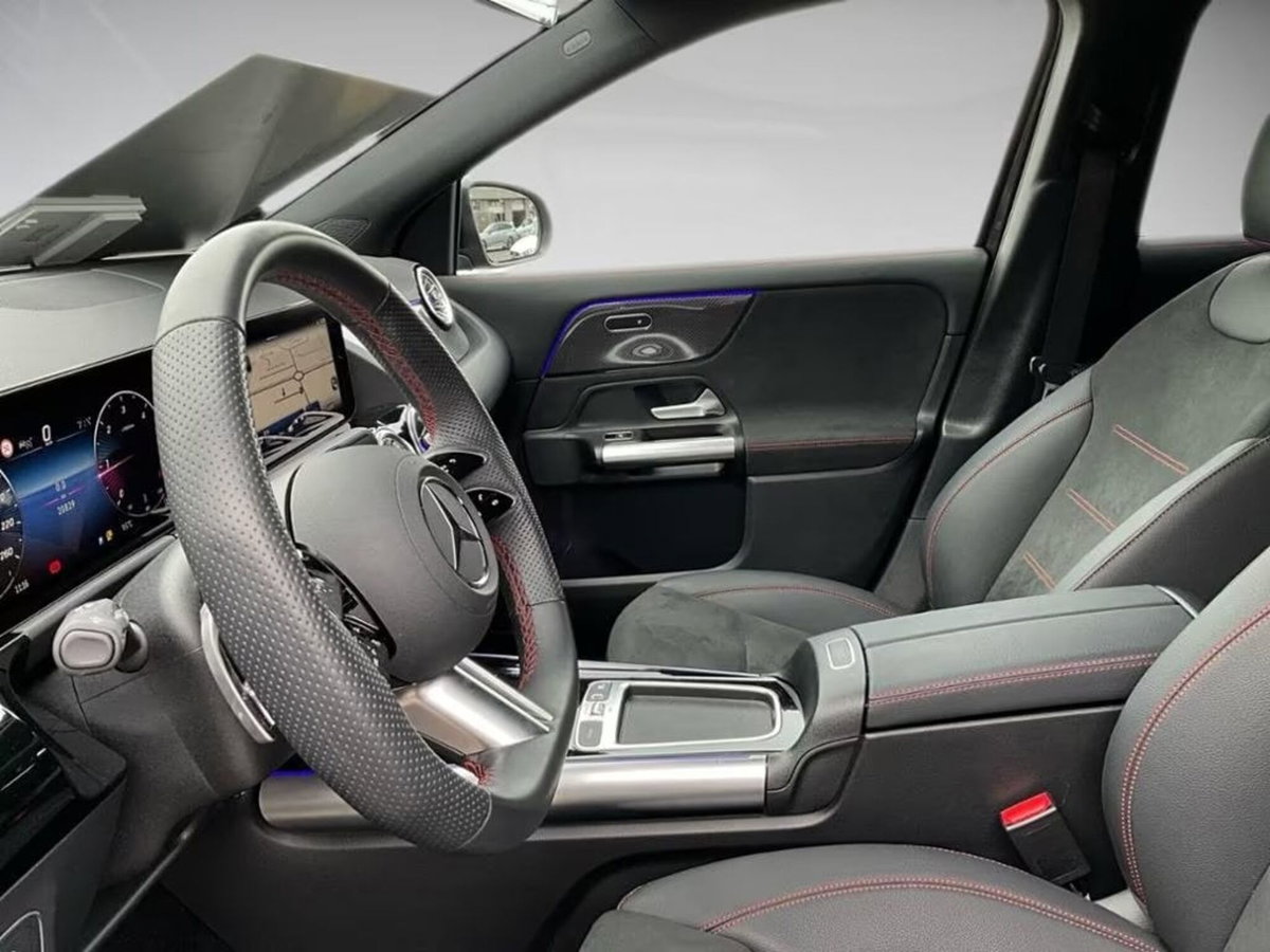 Mercedes-Benz GLA SUV 200 d AMG Line Premium Plus 4matic auto (15)