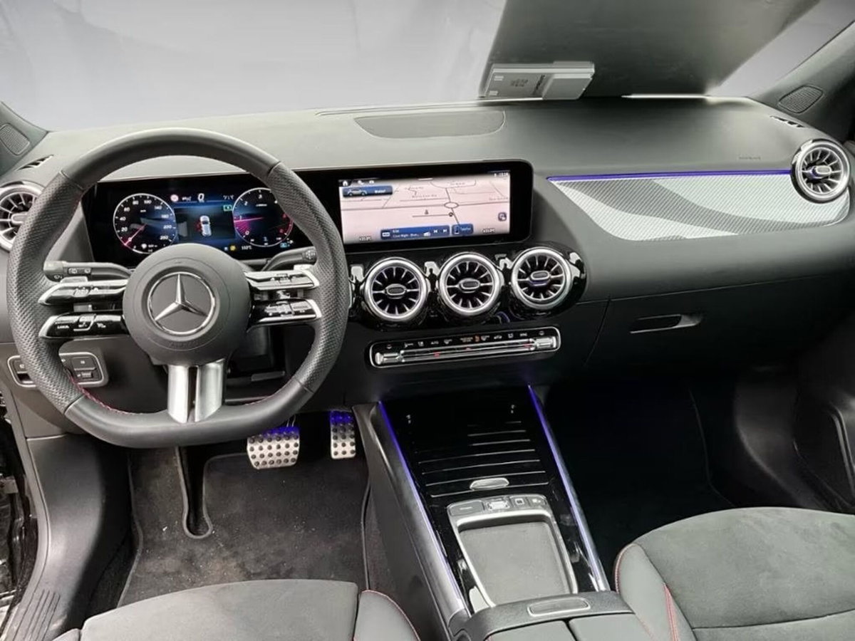 Mercedes-Benz GLA SUV 200 d AMG Line Premium Plus 4matic auto (9)