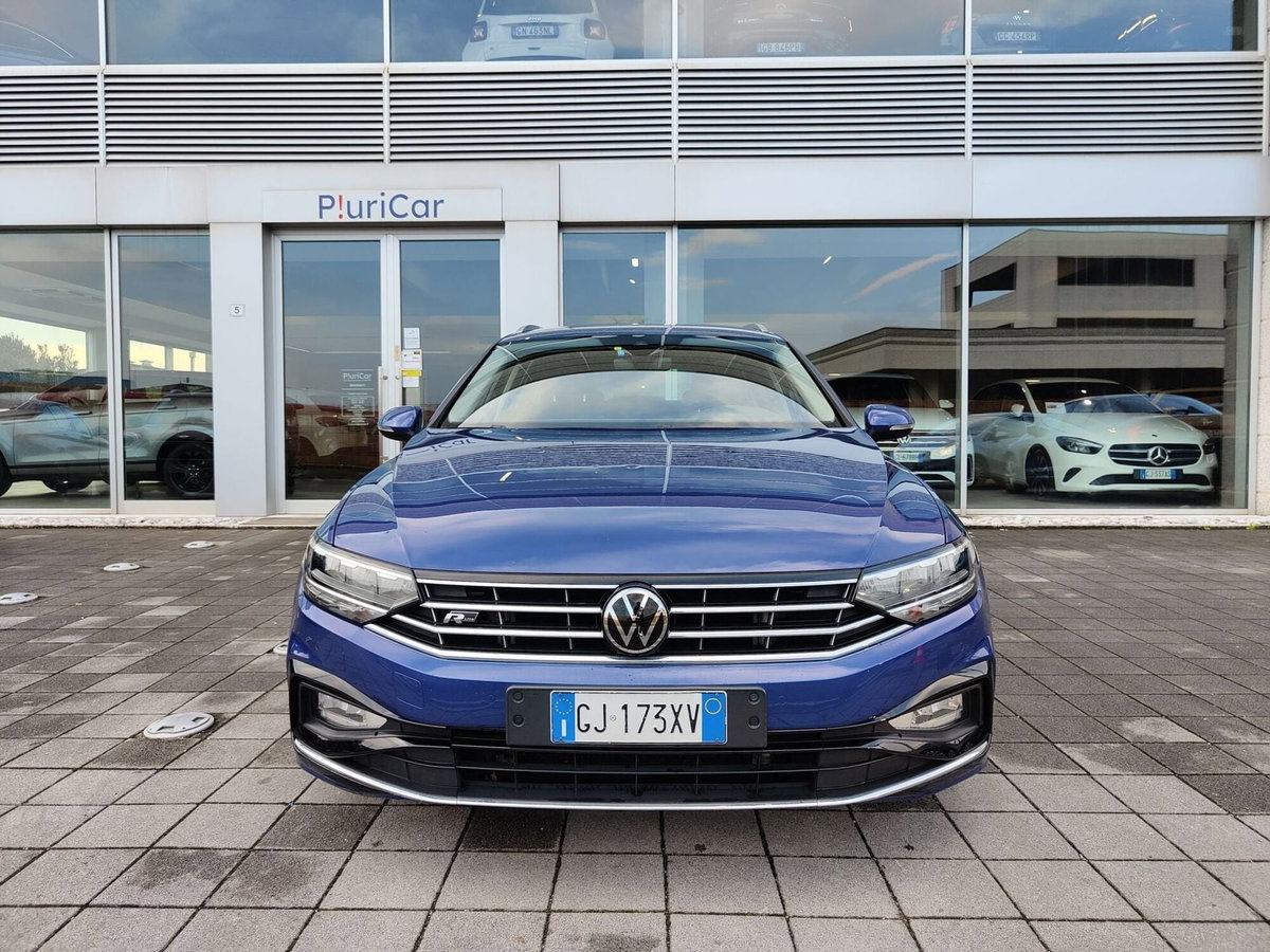 Volkswagen Passat 2.0 tdi scr R-Line 150cv dsg (16)