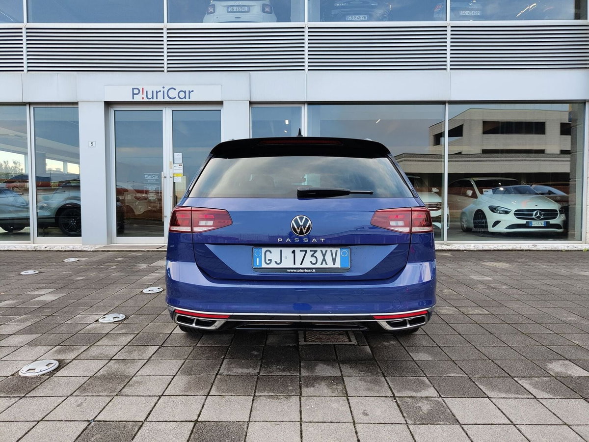Volkswagen Passat 2.0 tdi scr R-Line 150cv dsg (17)