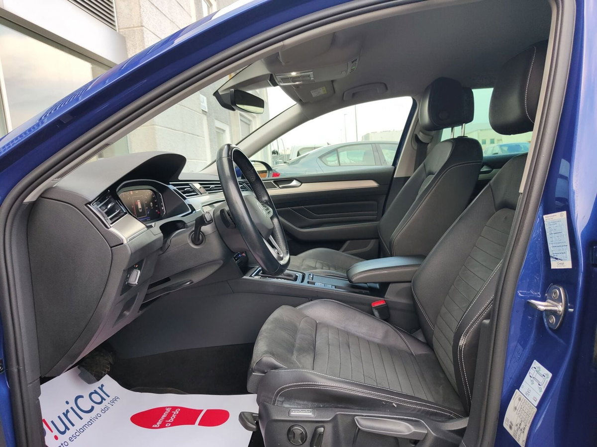 Volkswagen Passat 2.0 tdi scr R-Line 150cv dsg (20)