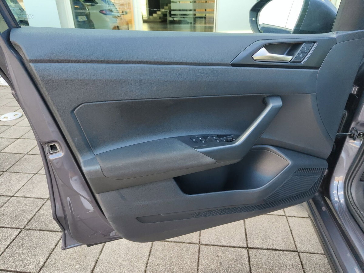 Volkswagen Taigo 1.0 tsi Life 95cv (19)