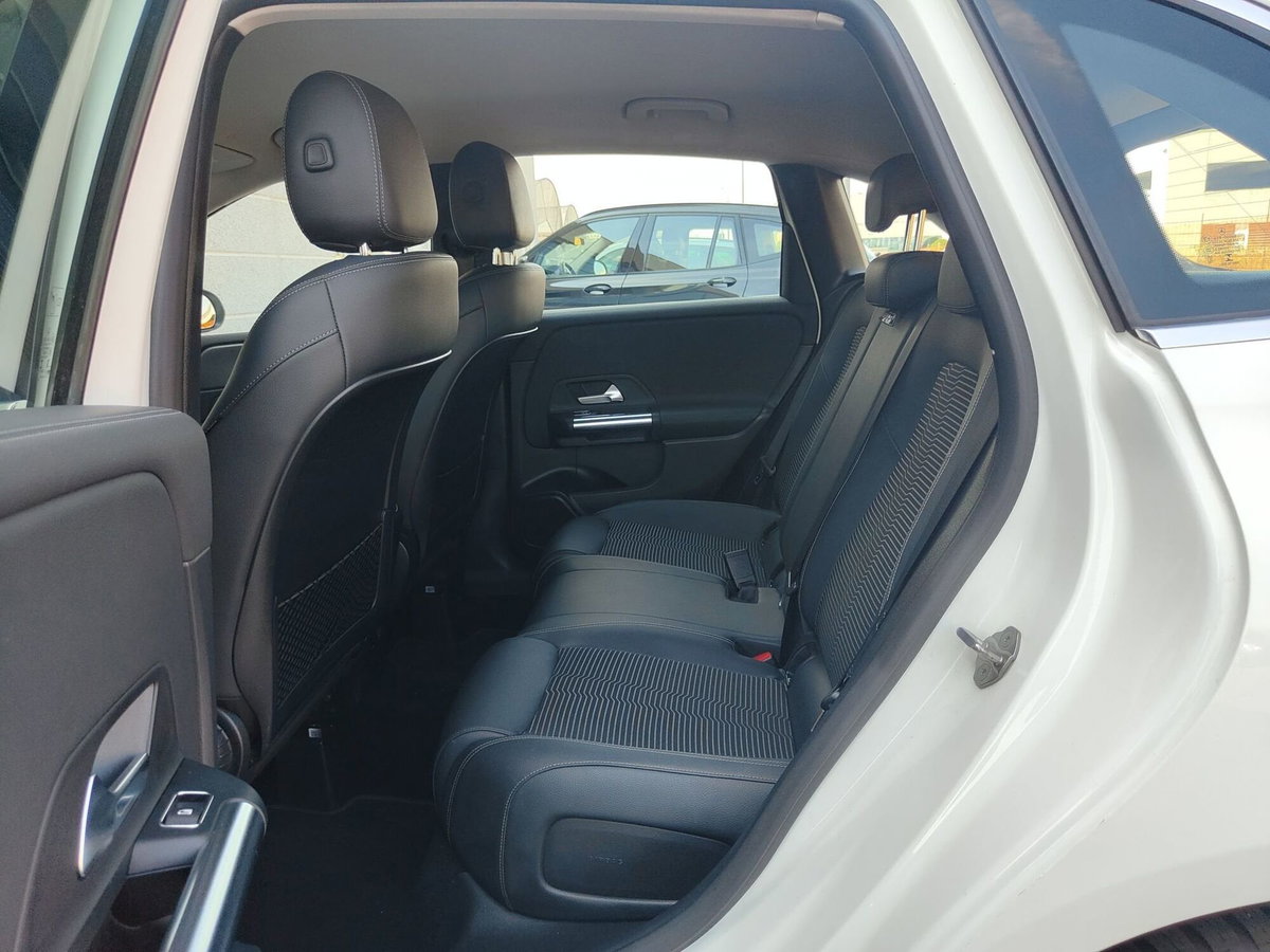 Mercedes-Benz Classe B 180 d Automatic Sport Plus (4)