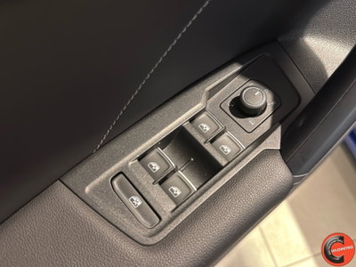 Volkswagen Tiguan 2.0 TDI 150 CV SCR DSG 4MOTION R-Line (19)