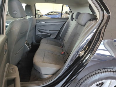 Volkswagen Golf 1.5 eTSI 130 CV EVO ACT DSG R-Line (7)