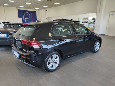 Volkswagen Golf 1.5 eTSI 130 CV EVO ACT DSG R-Line (8)