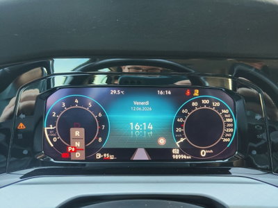 Volkswagen Golf 1.5 TGI DSG Style (8)