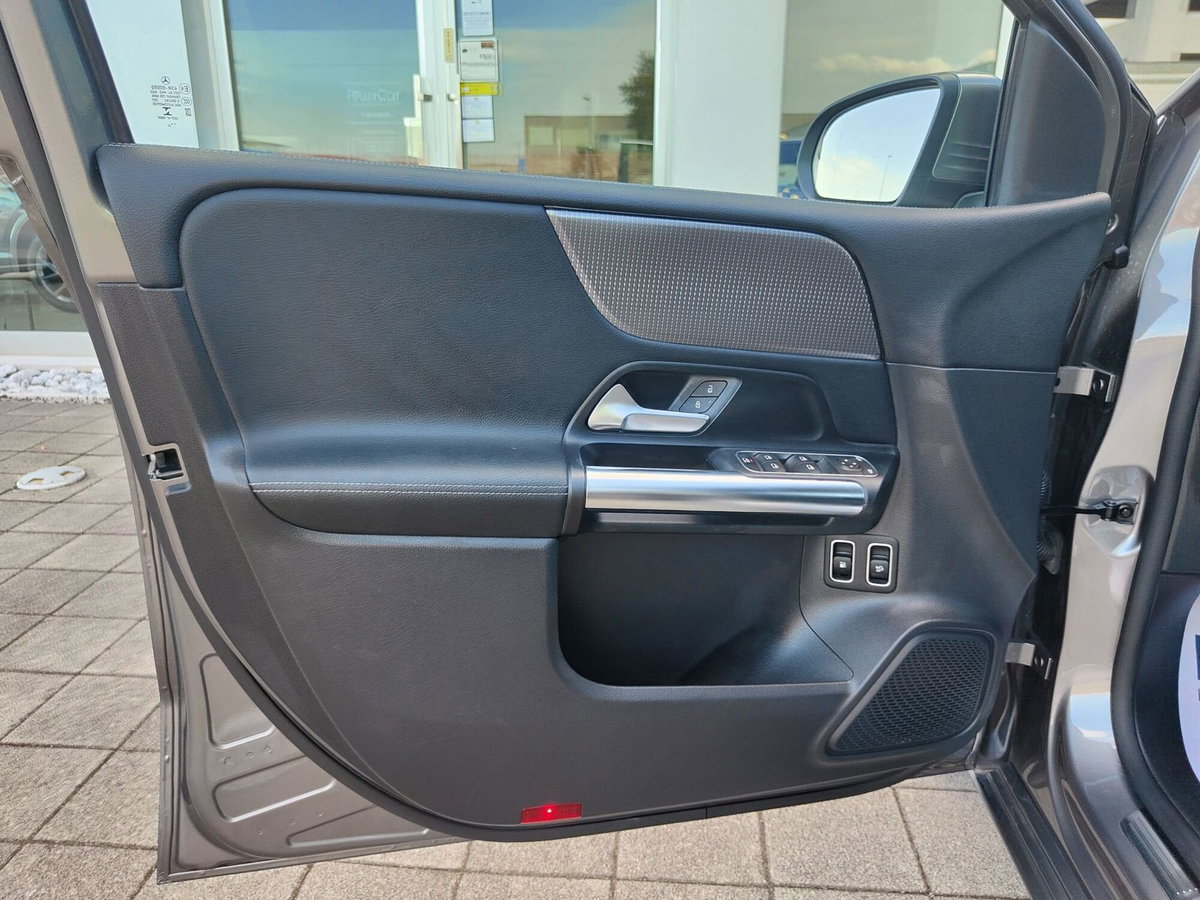 Mercedes-Benz Classe B 250 e Sport (19)