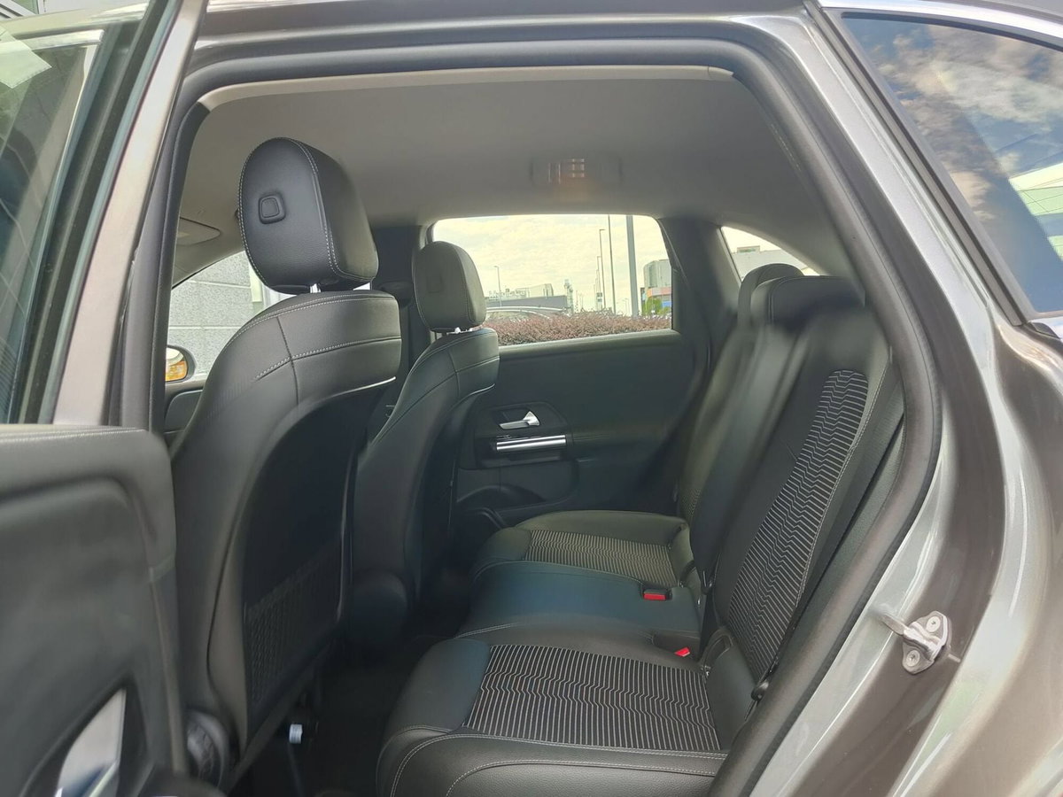Mercedes-Benz Classe B 250 e Sport (4)
