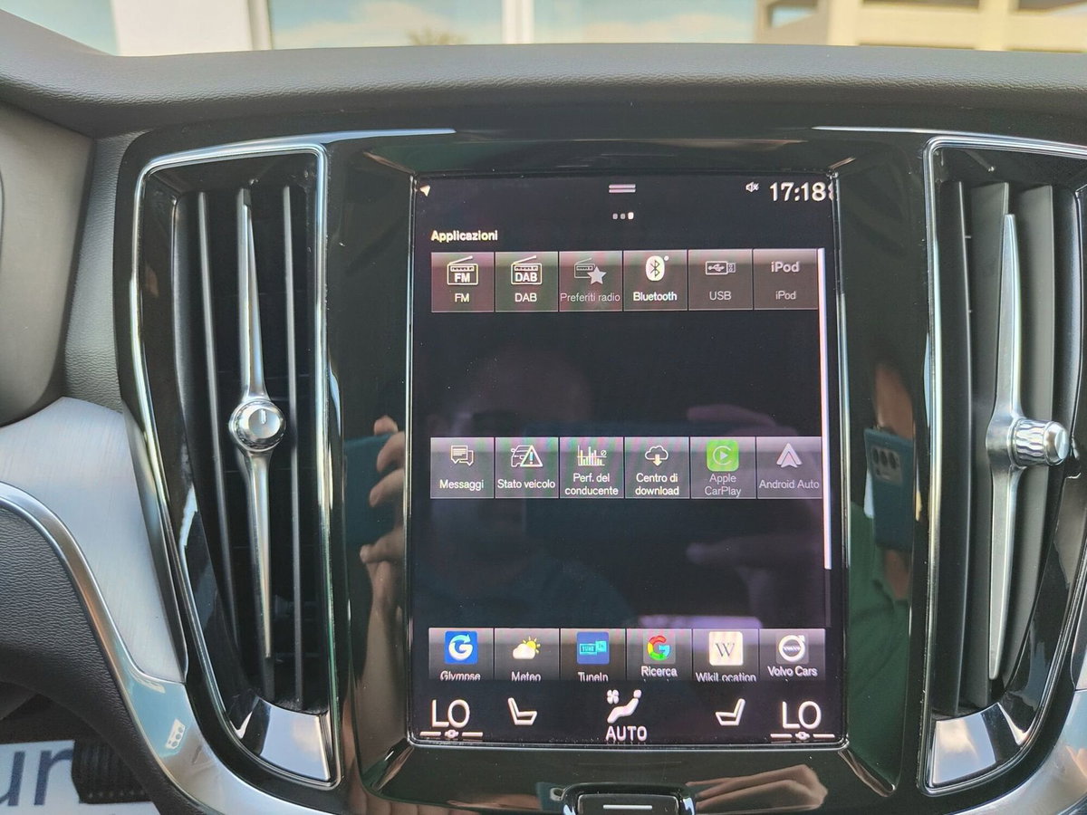 Volvo V60 T6 Recharge AWD Plug-in Hybrid R-design (12)