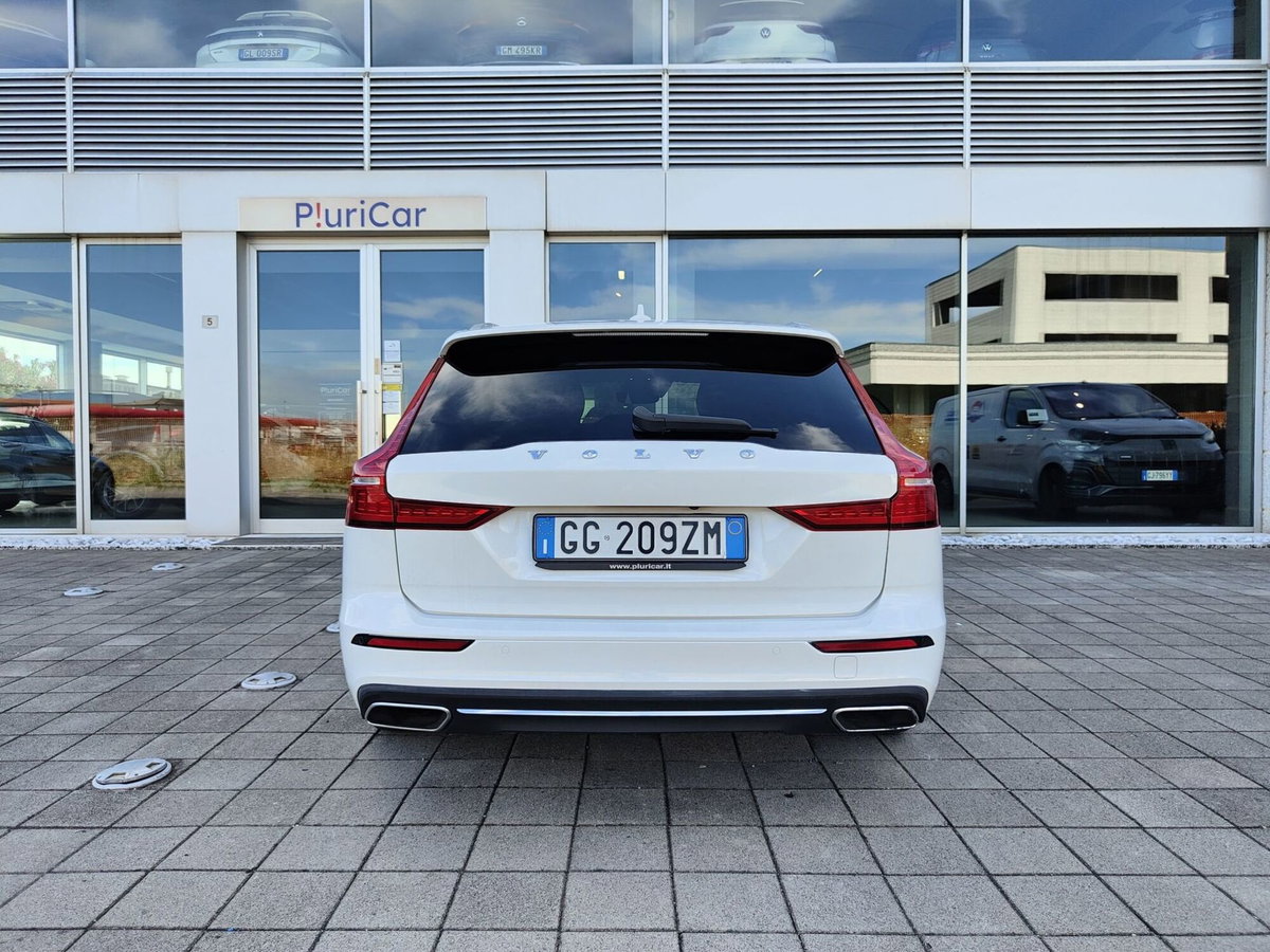 Volvo V60 T6 Recharge AWD Plug-in Hybrid R-design (17)