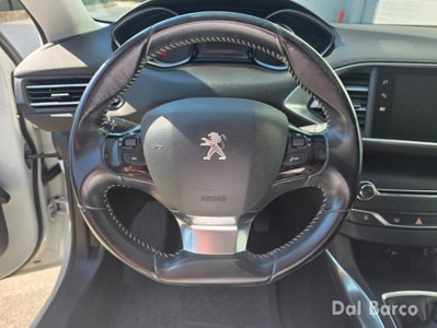 Peugeot 308 BlueHDi 130 S&S Allure (12)