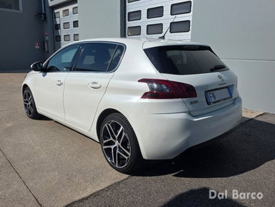 Peugeot 308 BlueHDi 130 S&S Allure (5)