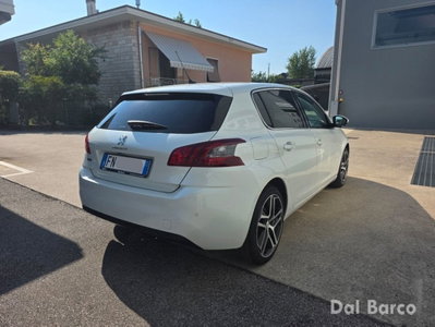 Peugeot 308 BlueHDi 130 S&S Allure (7)