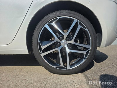 Peugeot 308 BlueHDi 130 S&S Allure (8)