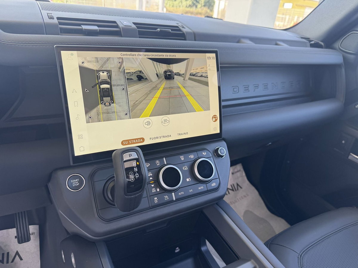 Land Rover Defender 110 3.0d mhev X-Dynamic SE awd 250cv auto 7p.ti (6)
