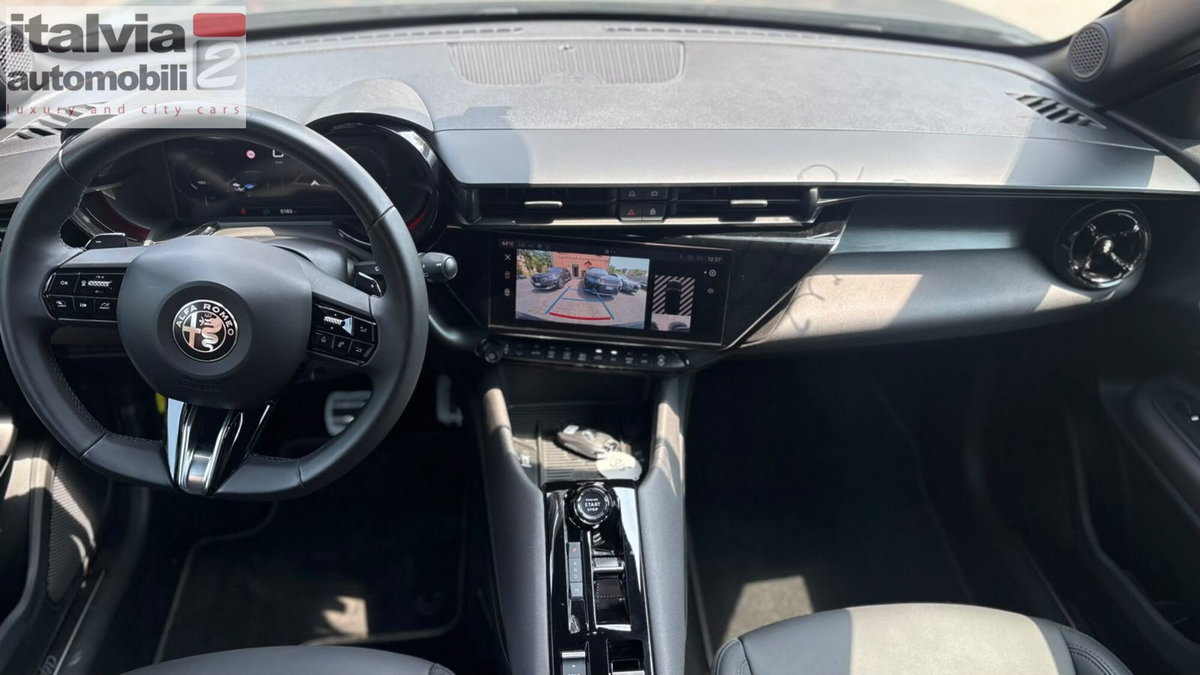 Alfa Romeo Junior 1.2 ibrida 145cv edct6 (10)