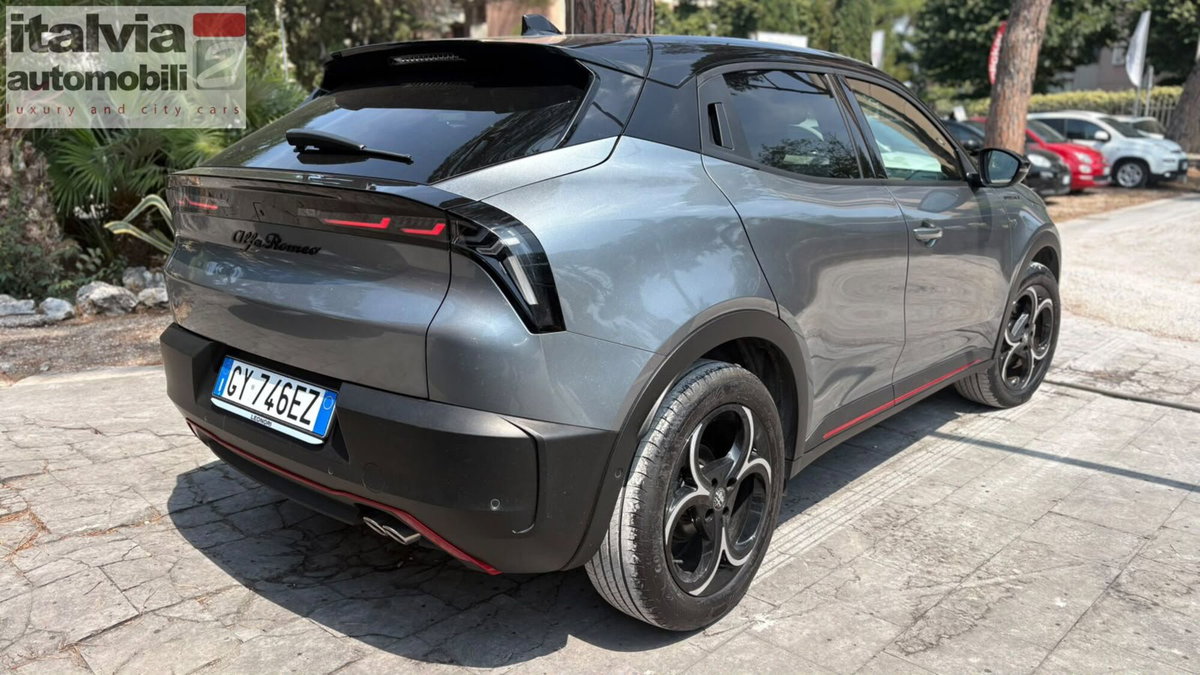 Alfa Romeo Junior 1.2 ibrida 145cv edct6 (3)