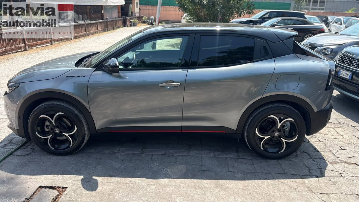 Alfa Romeo Junior 1.2 ibrida 145cv edct6 (4)