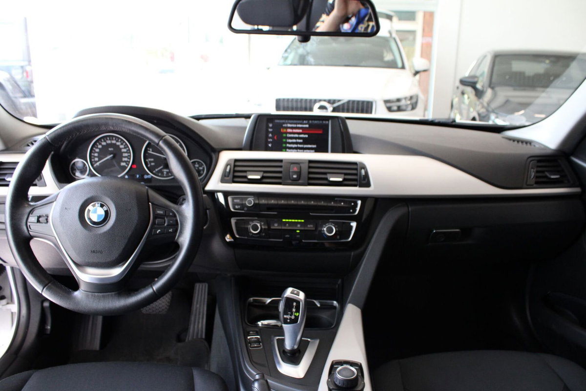 BMW Serie 3 318d Luxury (7)