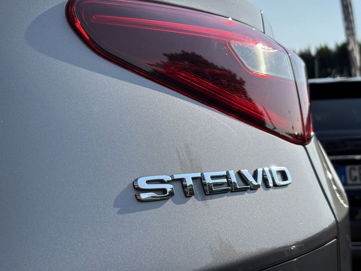 Alfa Romeo Stelvio Stelvio 2.2 Turbodiesel 190 CV AT8 Q4 Super Business (15)