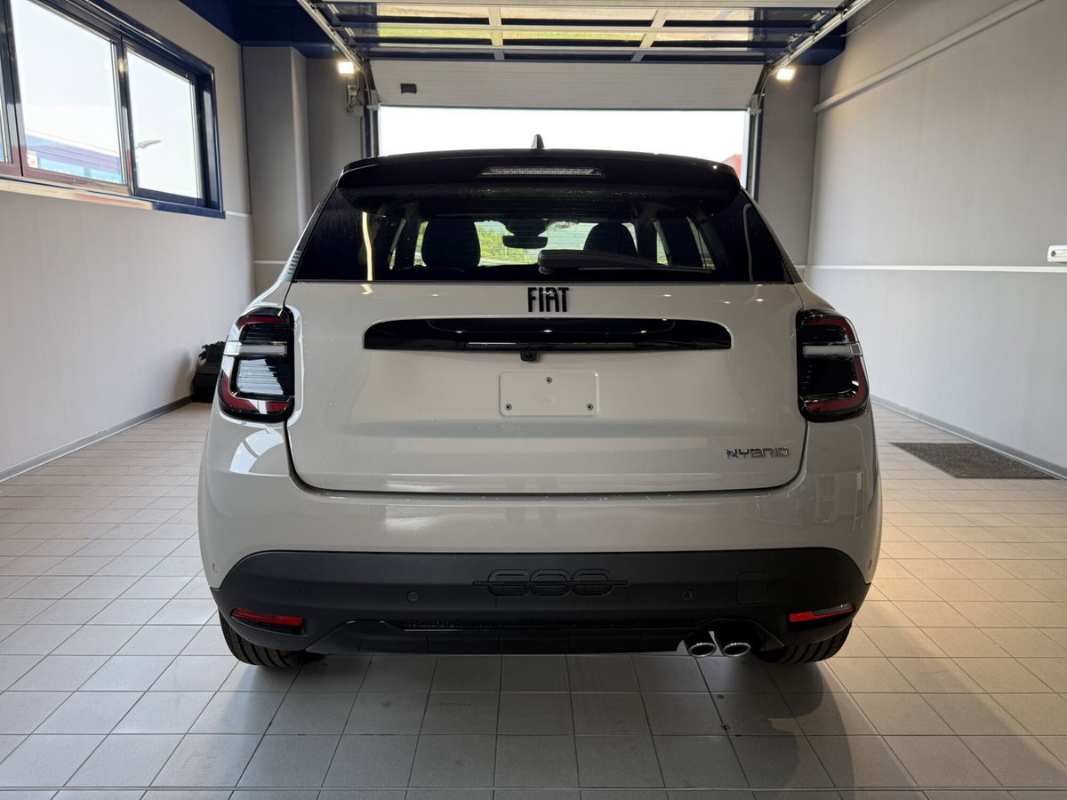 Fiat 600 1.2 hybrid Sport 110cv auto (7)
