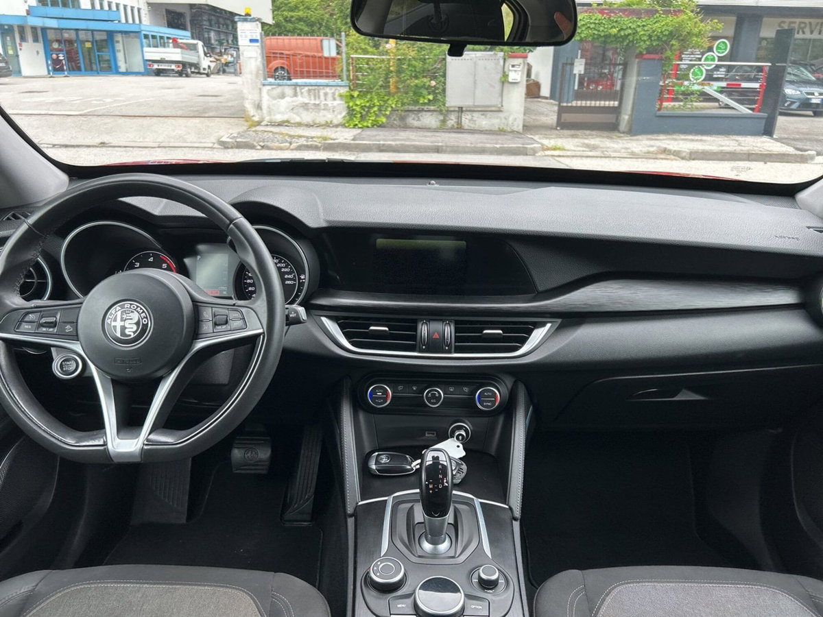 Alfa Romeo Stelvio Stelvio 2.2 Turbodiesel 180 CV AT8 RWD Super (12)