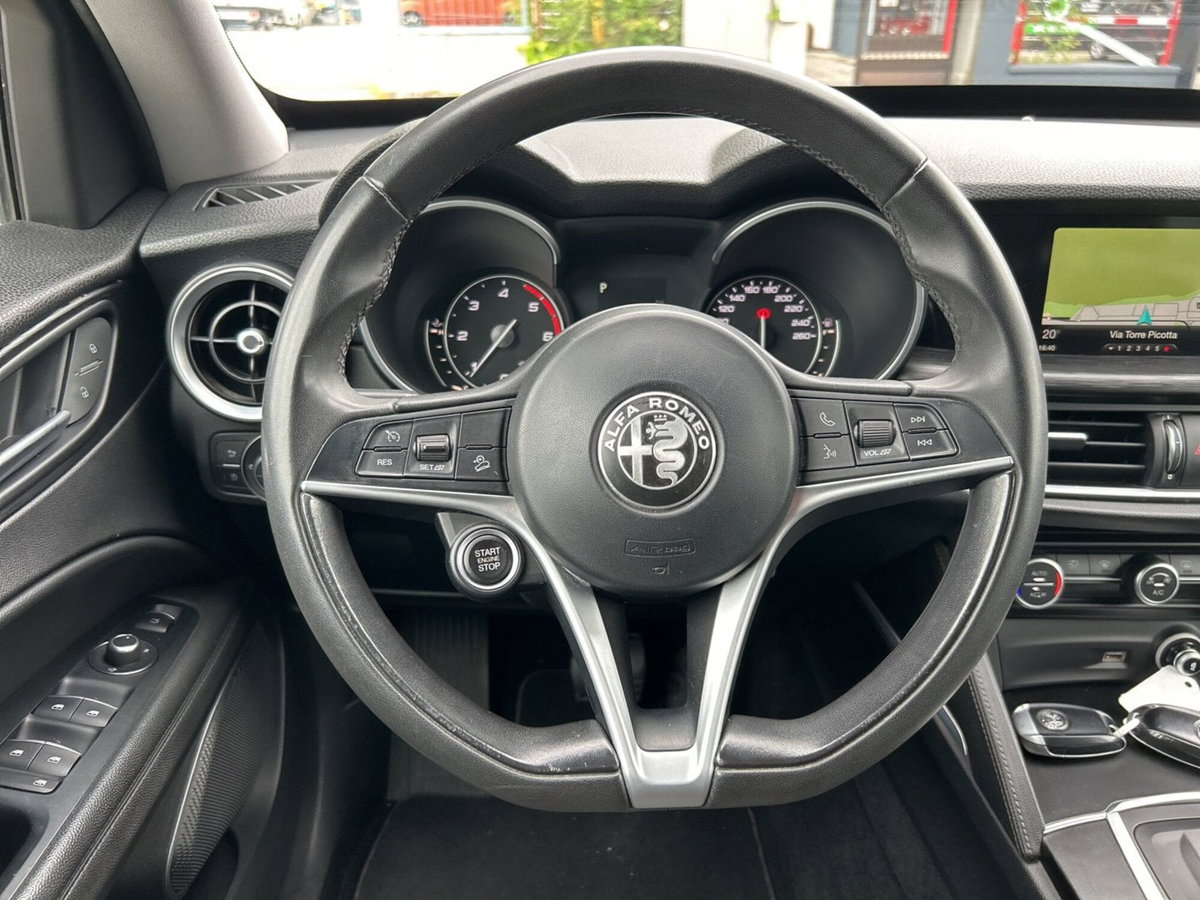 Alfa Romeo Stelvio Stelvio 2.2 Turbodiesel 180 CV AT8 RWD Super (13)